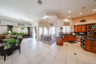 925 E Valencia Drive, Phoenix, AZ 85042 - Photo 27