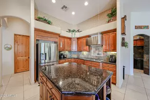 925 E Valencia Dr, Phoenix, AZ 85042 - Photo 15