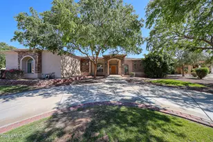 925 E Valencia Dr, Phoenix, AZ 85042 - Photo 1