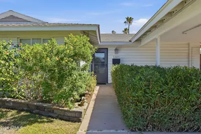 1321 E Earll Dr Drive, Phoenix, AZ 85014 - Photo 3