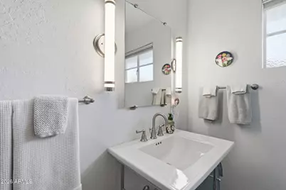 1321 E Earll Dr Drive, Phoenix, AZ 85014 - Photo 25