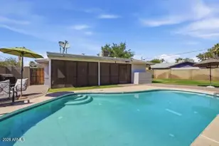 1321 E Earll Dr, Phoenix, AZ 85014 - Photo 37