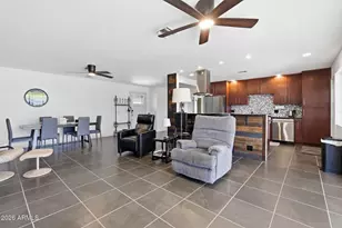 1321 E Earll Dr, Phoenix, AZ 85014 - Photo 7