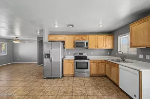 11207 W Hopi St, Avondale, AZ 85323 - Photo 13