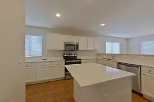 17220 N Wavyleaf Ave, Surprise, AZ 85374 - Photo 5