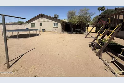 2018 N 56th Avenue, Phoenix, AZ 85035 - Photo 9