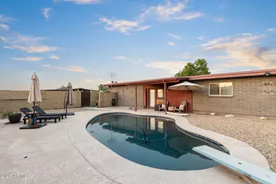 11030 N 33rd Place, Phoenix, AZ 85028 - Photo 1