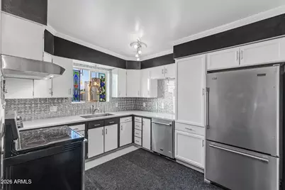 11030 N 33rd Place, Phoenix, AZ 85028 - Photo 5