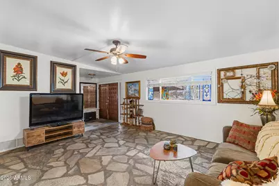 11030 N 33rd Place, Phoenix, AZ 85028 - Photo 19