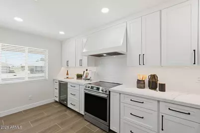 10914 W White Mountain Road, Sun City, AZ 85351 - Photo 3