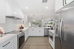 10914 W White Mountain Rd, Sun City, AZ 85351 - Photo 5