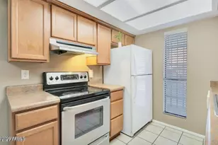 3119 W Cochise Dr, Phoenix, AZ 85051 - Photo 9