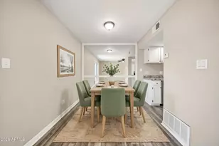 8121 N 32nd Dr, Phoenix, AZ 85051 - Photo 3