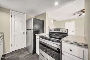 8121 N 32nd Dr, Phoenix, AZ 85051 - Photo 15