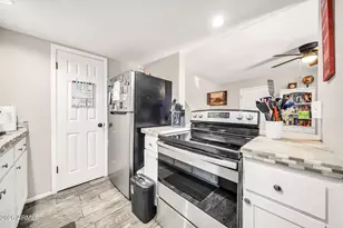 8121 N 32nd Dr, Phoenix, AZ 85051 - Photo 13