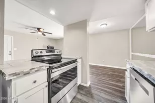 8121 N 32nd Dr, Phoenix, AZ 85051 - Photo 13