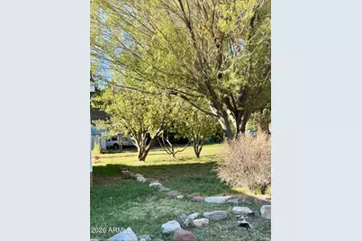 110 E 1st Street N, Saint Johns, AZ 85936 - Photo 1