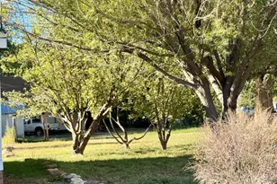 110 E 1st St N, Saint Johns, AZ 85936 - Photo 1