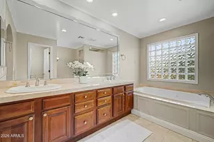 3011 E Winchcomb Dr, Phoenix, AZ 85032 - Photo 53