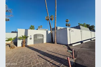 3416 N 44th Street #18, Phoenix, AZ 85018 - Photo 1