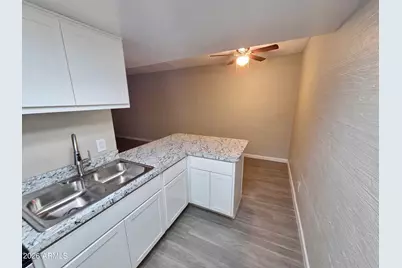 3416 N 44th Street #18, Phoenix, AZ 85018 - Photo 13