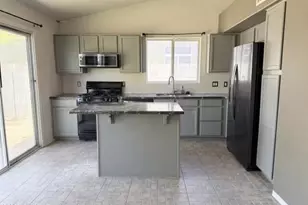 10326 W San Miguel Ave, Glendale, AZ 85307 - Photo 9