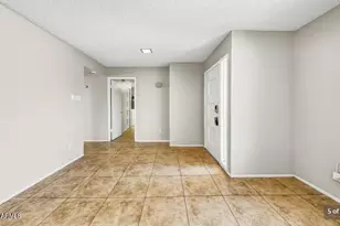 3520 W Banff Ln., Phoenix, AZ 85053 - Photo 5