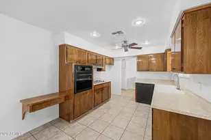 4119 W Golden Ln, Phoenix, AZ 85051 - Photo 15
