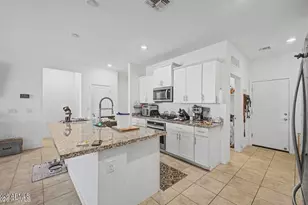 12418 W Glenn Ct, Glendale, AZ 85307 - Photo 5