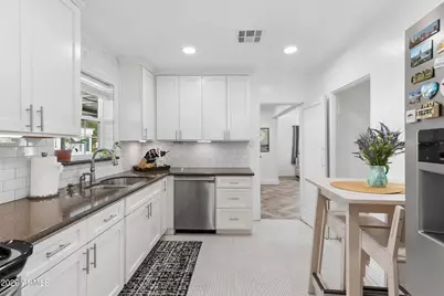 542 W Lewis Avenue, Phoenix, AZ 85003 - Photo 17