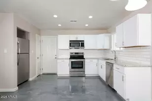 519 W Pebble Beach Dr, Tempe, AZ 85282 - Photo 5