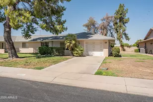 15630 N Lakeforest Dr, Sun City, AZ 85351 - Photo 1