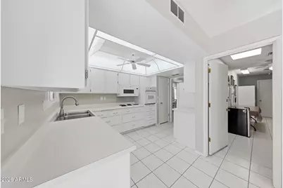 19034 N Signal Butte Circle, Sun City, AZ 85373 - Photo 21