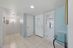 19034 N Signal Butte Cir, Sun City, AZ 85373 - Photo 13