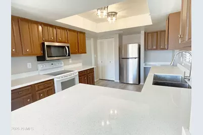 2243 W McRae Way, Phoenix, AZ 85027 - Photo 9