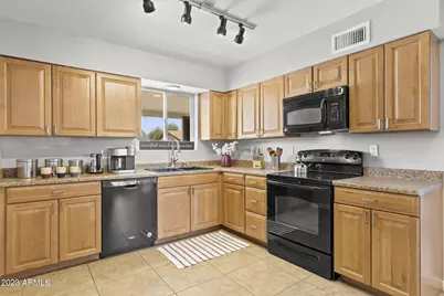 8308 E Minnezona Avenue, Scottsdale, AZ 85251 - Photo 3