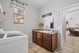 1709 S Penrose Dr, Gilbert, AZ 85295 - Photo 27