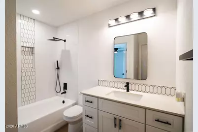 5712 N 68th Drive, Glendale, AZ 85303 - Photo 7
