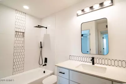 5712 N 68th Drive, Glendale, AZ 85303 - Photo 5