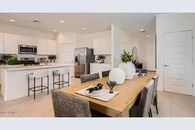 9735 W Weldon Avenue, Phoenix, AZ 85037 - Photo 7