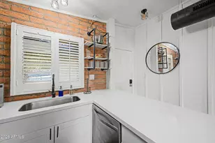 3046 N 32nd St, Phoenix, AZ 85018 - Photo 13