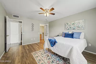 10042 W Hawthorn Drive, Sun City, AZ 85351 - Photo 15