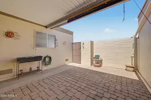 10042 W Hawthorn Dr, Sun City, AZ 85351 - Photo 21