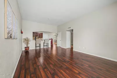 10042 W Hawthorn Drive, Sun City, AZ 85351 - Photo 5