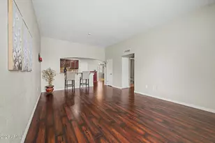 10042 W Hawthorn Dr, Sun City, AZ 85351 - Photo 5