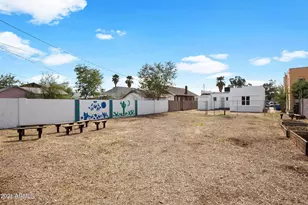 716 E Pierce St, Phoenix, AZ 85006 - Photo 13