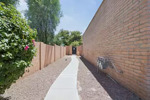 4434 E Hubbell St, Phoenix, AZ 85008 - Photo 35