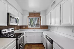 4434 E Hubbell St, Phoenix, AZ 85008 - Photo 13