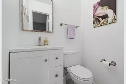 7823 E Bonnie Rose Avenue, Scottsdale, AZ 85250 - Photo 13