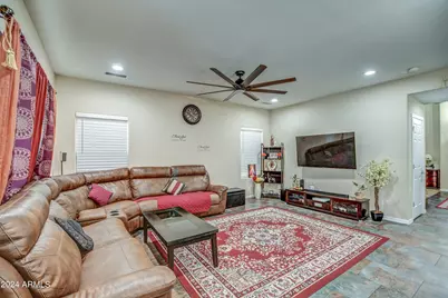 2015 W Davis Road, Phoenix, AZ 85023 - Photo 11